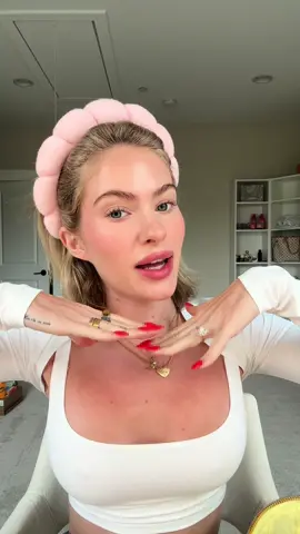 GRWM for the gym 🫧🫶🏻✨ using my current favorite sweat-proof foundation from @coverfx Total Cover Cream Foundation #coverfxpartner #makeup #makeupfavorites #foundation #sweatproofmakeup #gym #gymmakeup #grwm #coverfx 