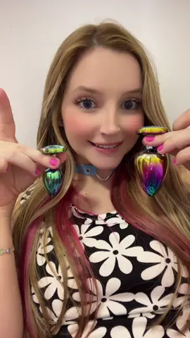 Two choices! 🙈 #youhavetwochoices #choices #escolhas #vidaamorosa #plug #aventura #adventure #casal #relacionamento 