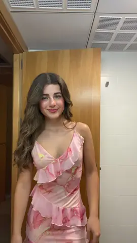 Me gusta tanto este vestido que me lo pondría hasta para ir a por el pan 