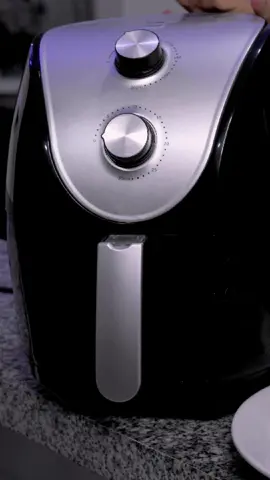 Brazuelos en freidora de aire Sokany. 😍 Encuéntrala en nuestras tiendas y via online 🤤 #romax #airfryer #papasandinas #sokany 