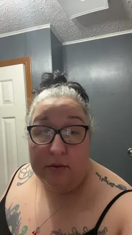 Go get this!!! It’s amazing i cant believe a shampoo hair dye covered my grey roots! Click the shopping cart!!!! #hairdyeshampoo #hairdyeshampoocolor #hairdyeshampoo3in1  #nomoregreys 