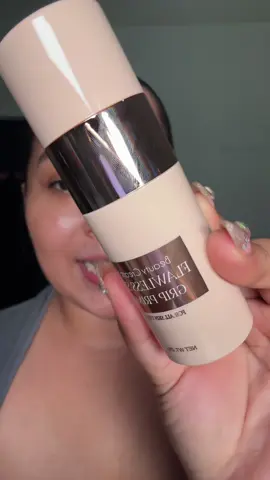 Respuesta a @Carmen Campos el gripping primer de Beauty Creations, es tan bueno como el de milk? 🫠 #carmencamposa #primerdemaquillaje #grippingprimer #makeup #makeupreview #milkmakeup #beautycreations 