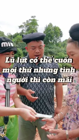 Lũ có thể cuốn mọi tứ nhưng tình người, ý chí quyết tâm thì còn mãi, chúc bà con sớm trơ lại cuộc sống thường nhật #sapatv #chamcheosapatv #sapatvdulich #xuhuong #viral #tiktokfood #haisapatv
