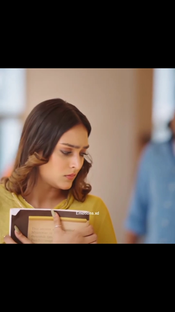 College Love story 😘 Repost my video friends please 😘@Spice ASMR_33 #viralvideo #unfrezzmyaccount #viraltiktok #collegelovestory #baheerjee1 #lovestory 