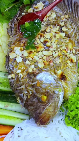 Cá tai tượng chiên xù cuốn bánh tráng-ẩm thực miền Tây mãi đỉnh #foodfestontiktok #cooking #amthucvietnam #nauancungtiktok #trending #cataituongchienxu #cáchiênxù 