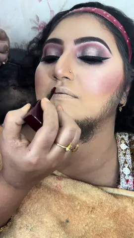 রোজি মেকওভার সেলুন।সুয়াগাজী বাজার কলেজ রোড সদর দক্ষিণ কুমিল্লা🥰#foryou #forupage #treanding #beautiful #popular #makeup #hairstyle #viralvideo #@TikTok @TikTok Bangladesh 