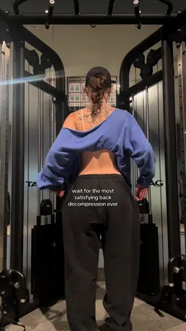 It has come to my attention that ppl thought i was fishing for compliments 😣 i apologize ✋🏻#GymTok #gym #deadhangs #deadhang #Fitness #tattootok #tattoos #backtattoo #decompression #back #backdecompression #stretching 