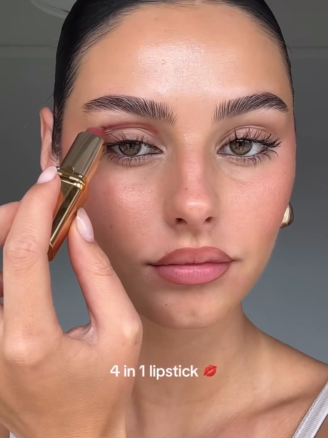 We love a simple makeup tip!💄 @millieleer #lipstick #fypシ゚viral
