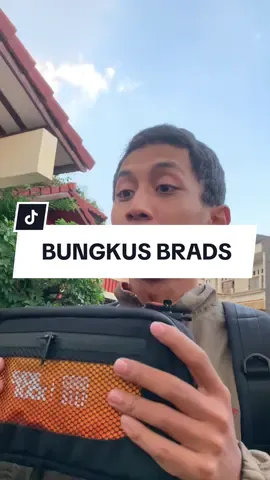 Bisa sih bisa ya Brads, tapi ga gini juga kaleee 😁 #sidekickproject #tecwear #taspria #backpack #tas 