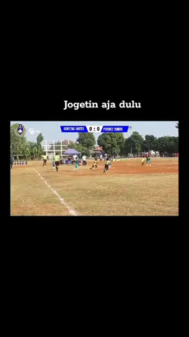 semangat terus ya bang  #viral #virall #tiktokviral #proses #anakbola #sepakbola #skills #football #pembinaan #ssb #videotiktok #bantengunited #bantengunitedjuara #askotjakbar #jakartabaratjuniorleague #2024 #pssi #indonesia 