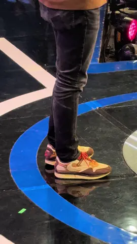 Naka Travis Scott Airmax si DingDong Dantes #danegrospe #fyp 