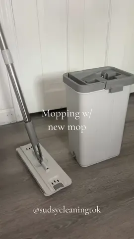 New mop! 🫧🫶🏽✨ lmk what yall think!  #mopping #moppingthefloor #moppingfloors #moppingasmr #clean #cleaningismytherapy #cleaning #cleaningmotivation #cleaningservice #ocedarmop #sudsy #fyp #explorepage #parati #asmr #asmrcommunity #waterdump #fyp #paratii 