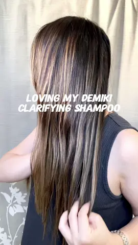 Oily scalp savior found! 💆🏻‍♀️✨ This clarifying shampoo is perfect for my scalp + smells amazing. #DEMIKIshampoo @Demiki US  #demiki #demikihair #shinyhair #hairtok #demikitokyo #haircare #SelfCare #smellsgreat #shampoo #longhair #HairCareTips #silkyhair #asianhaircare #CapCut 