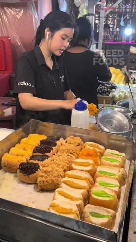 Famous Street food dessert in local, steam bread topping golden thread - สาวน้อยขยัน ทำขนมปังอบไอน้ำไส้เบิ้มๆ15 📍Chillva market Phuket Province