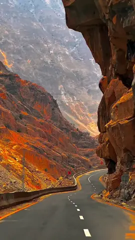 The Duku Highway, deemed one of China's most beautiful roads, is a mesmerizing route that offers breathtaking views and an unforgettable journey. #xinjiang
