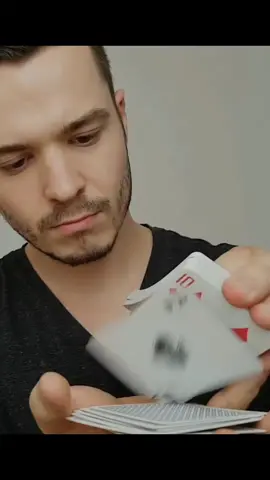 Come on, let's play cards #asmr #femaleasmr #cards #asmrsounds #playcards 