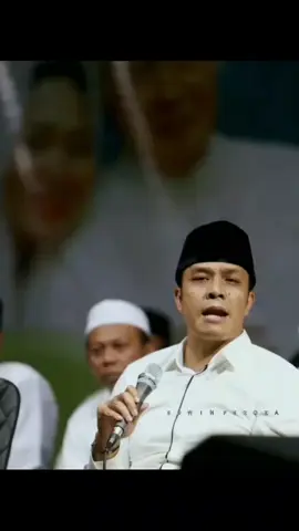 قال الحسن البصري رحمه الله :  النَّظر إلى وجه الأم عِبادة، فكيف بِرها ؟ memandang wajah ibu adalah ibadah, lalu bagaimana jika berbakti kepadanya ?  sehat selalu ibu💕 #fyp #storywa #dawuhkyai #guskautsarploso 