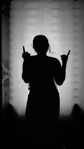 #foryoupage #trending #everyone #trend #frinds #hiddengirl #shadow #viral #foryou #fypシ #fyp #dance 