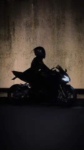 abaya girl to biker lady >>> #fyp #zeushelmet #abaya #ladybiker 