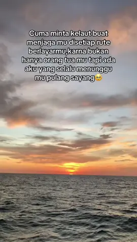 Selamat berlayar kembali sayang🥲🫶🏻#pasanganpelautpunyacerita #ldrpelautpunyacerita #ldrnyapelaut #ceritacintapelaut #pasanganpelauttiktok #pelautpunyacerita #fyppp #xyzbca #berandatiktok #berandafyp 