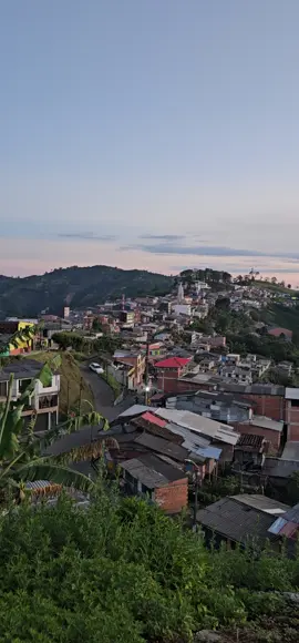 Risaralda caldas la colina del viento bienvenidos  #risaralda #risaraldacaldas #pueblitos 