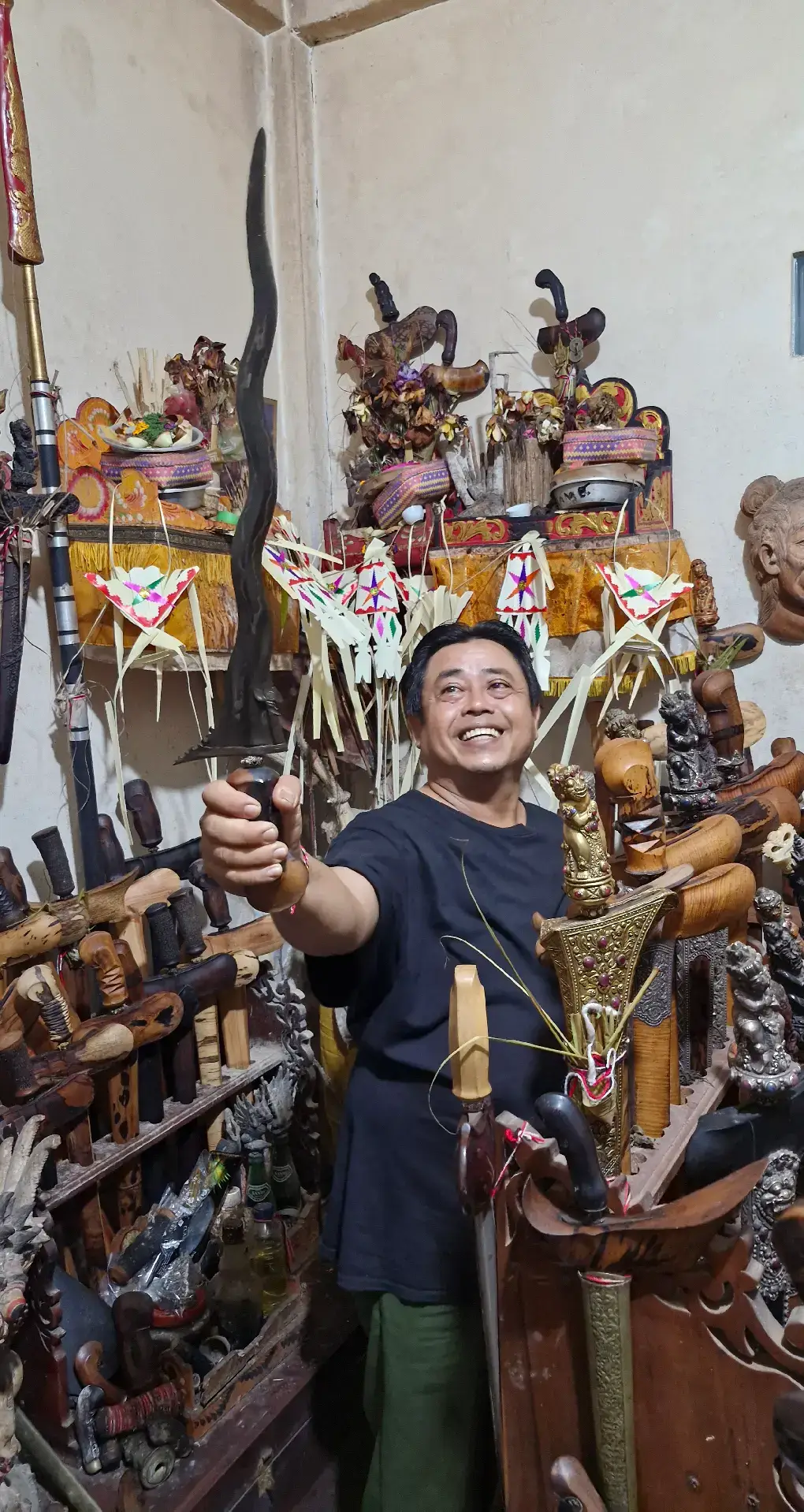 Melihat Keris Di Gedong Mandala Pusaka Ubud milik @Komang Keris  #kaduatanbali  #keris  #kerisbali 