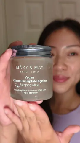 I absolutely love the petals in this mask 💖 @Mary&May Official  *gifted by @BAZZAAL for my honest review  #marynmay #cleanbeauty #crueltyfreebeauty #veganbeauty #koreanskincare #kbeauty #koreanbeauty #believeintruth #sharemarynmay #sleepingmask #sleepingpack #nightcare #dailypack #calendula #stayglowy 