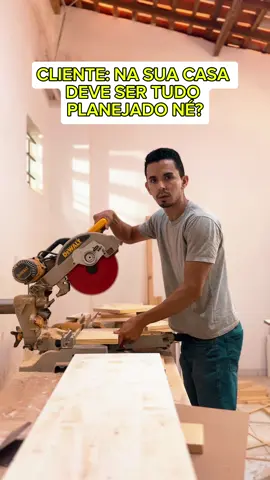 A vida do marceneiro pobre #marcenaria #marceneiro #humor #meme #montador #montagem #casa #vidaral #Lifestyle 