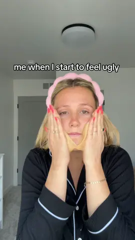 Nothing some self tanner cant fix! #tanninglotion #jerganstanner #feelingugly #selftanner 