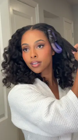 Unravel these flat twists with me 🫶🏽🌸✨ I was truly shocked by the results! I didn’t know what to expect, as it has been a minute since I last did flat twists with flexi rods at the ends. I love how fluffy and big the curls came out! What do you guys think of this look?! #twistout #flexirods #type4hair #4ahair #curlyhair #fluffycurl #bigcurls #naturalhairstyles 