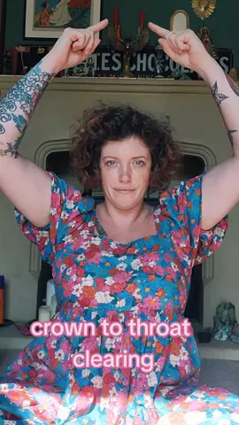 3 min Crown to Throat clearing. • Bring your attention to your crown- the space aboulve your head. • Breathe here and as you do allow it to soften and invite in the colour violet. • Move down when crown is cleared. • Bring your awareness to your forehead. • Breathe here and as you do so allow it to soften and invite in the colour indigo. • When 3rd eye is cleared move down to the throat. • Bring your awareness to your throat. • Breathe here and as you do allow it to soften and invite in the colour blue. • See a rainbow above you and pull it down and around you 360° . #reiki #reikiasmr #spirituality #Spiritual #energy #meditation #distanthealing #healingdistancereiki #teramaireikiseichem #onlinehealing #clearingenergyblocks #crownchakra #thirdeyechakra #throatchakra 