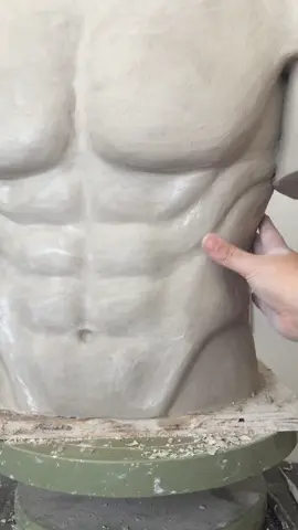 I saw a video of a girl making a torso, so I decided to make one in my ceramics class and film it the way she did. I believe the original is '房间1037742894' on Xiaohongshu. #ceramic #torso #coilmethod #coilpottery #funnyceramics #funnyart #clay #clayart #highschoolproject #torsosculpture #ceramicclass   
