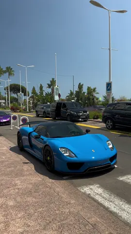 Porsche 918 Spyder 💙 #porsche #porsche918spyder #918spyder #carscene #carspotting #carsoftiktok #carslover #cars #trendy #trendingvideo #trendingsong #trending #trend 