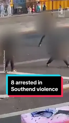 Eight people have been arrested and weapons seized after violence broke out on Southend seafront yesterday. Two of the people detained were taken to hospital with non life-threatening injuries. There is no connection between this incident and the riot that took place in Southport last night. #Southend #C4News 