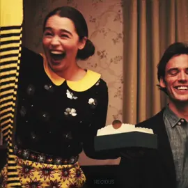 he got her the bumblebee tights she wanted so bad 😭😭 #mebeforeyou #louisaclark #willtraynor #mebeforeyouedit #emiliaclarke #samclaflin #dylansprecious #fyp 