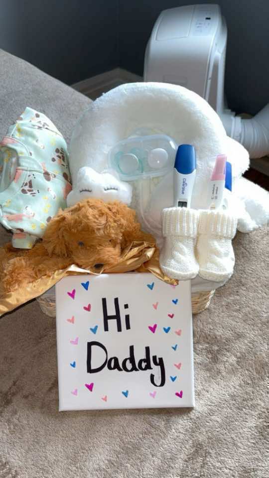 Definitely couldn’t keep this a secret from hubby 🥹 We cant wait to meet you baby girl 🩷 #fy #pregnant🤰#babygirlontheway 