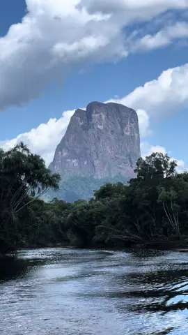 TEPUY AUTANA 🗿🪨 📍 Venezuela 🇻🇪 - Amazonas 🍃 #mountain #river #awesome #Love #reserve #jungle #forest #tepuy #natue #montaña #nature #naturaleza #venezuela #earth #amazonas #autana #adventure #livelife 