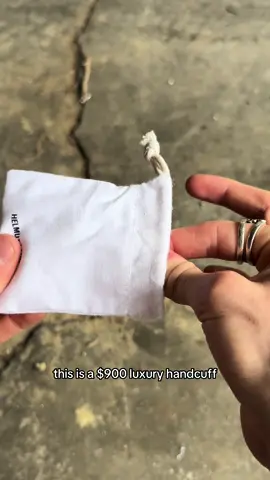 SS04 Helmut Lang ‘Handcuff’ Silver Adjustable Bracelet 🚔 Debuting in Helmut Lang’s Spring 2004 collection, this unique bracelet comes in the shape of a handcuff. Bringing back great memories for some, while providing a fantastic styling opportunity for others, this piece comes in at $900 and is in great condition throughout.  #helmutlang #helmutlangarchive #helmutlangfashion #archive #fashion #style #archivefashion 