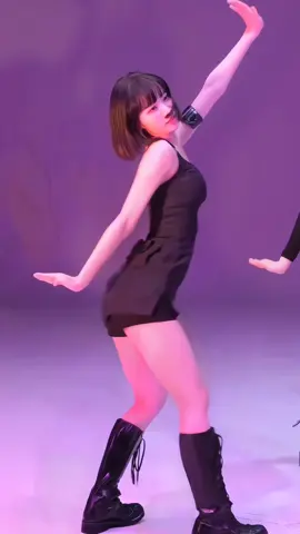 parabéns chaewon !! ( esposa da lice 😋 ) posso desistir da minha principal? ein ein ein ein ein ?? posso ? posso ? #chaewon #lesserafim #fancam #4k #sinbcams 