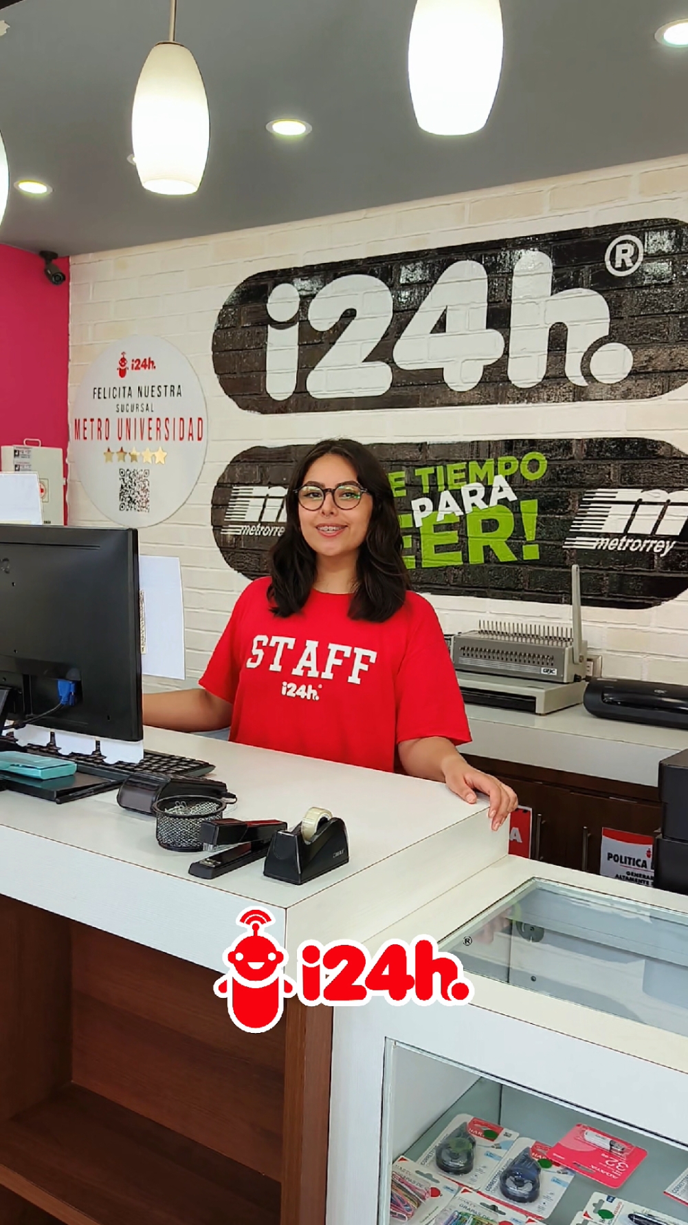 ¡Este regreso a clases te esperamos en i24h! 🙋‍♀️ Consigue tus impresiones, copias, planos y mucho más 😎 #ciber #imprime #i24h #monterrey 