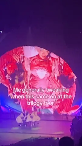 #foryoupage #fyp #viral #fypシ゚viral #melaniemarintez #trilogytourmelaniemartinez2024 #melaniemartinez❤️❤️❤️ 