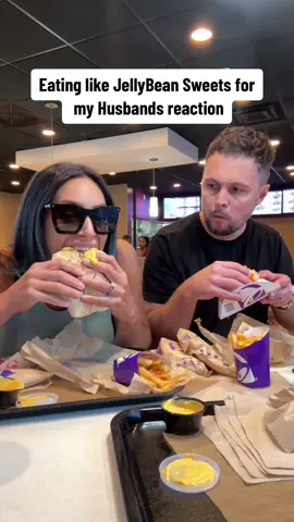 The fact that I did this in a public place!😱😂 #funny #jellybeansweets #mukbang #eating #couplecomedy #glamwithnikki #nikkiandseb