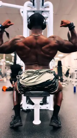 Back/Hammies💪🏾🔥 #Gym #GymTok #Fitness #Workout #Backworkout #Backday #Legworkout #Legday 