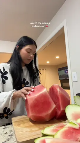 my kids asked me to open this at 9pm so i did just that 😅🍉 #watermelon #fruit #MomsofTikTok #fruits 