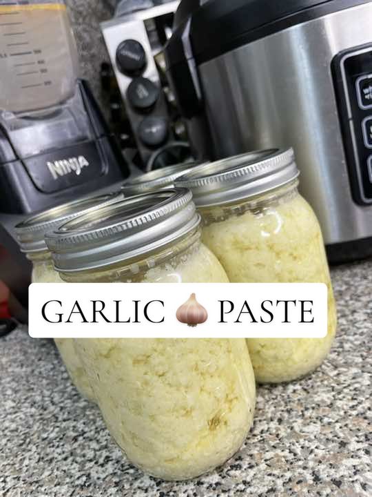 My daily cooking made easier #fypツ #congolaise🇨🇩 #garlic #garlicpaste #congolaise🇨🇩🇨🇬 #africantiktok  @Reine|Content Creator 