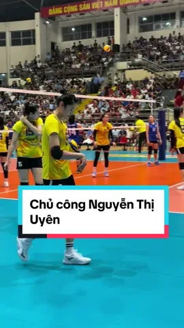 Là một trong những chủ công quốc nội tốt nhất nhưng Nguyễn Thị Uyên vẫn chưa phải sự lựa chọn của HLV Nguyễn Tuấn Kiệt trong đội hình tuyển quốc gia hiện tại #bongchuyen #volleyball #seavleague #bongchuyennuvietnam #nguyenthiuyen 