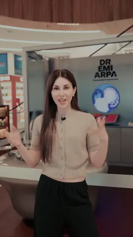 We had the chance to talk to @dr.emi at the launch of her Pop-Up Store in our KaDeWe! Who would have thought that these are her guilty pleasures?! What are your Guilty pleasures at our department store? 👀 #KaDeWe #KaDeWeAsk #dremi #Skincare #Beauty #WhatsInYourBag #skincaretips 