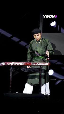 Cận cảnh tui độc tấu đàn bầu 🙈 #AnhTraiVuotNganChongGai #SSLabel