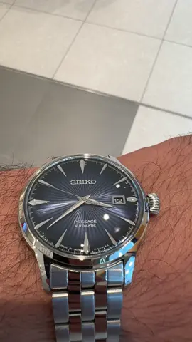 Seiko Presage Men's Graduated Blue Dial SRPB41J1 #seiko #watch #watchesformen #presage #watchcollector #everydaywatchreview #wristwatch #seikowatch 