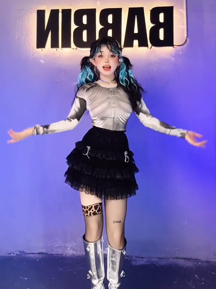 地面煮鸡蛋 This is a fan-made TikTok site. I am not Barbin.ili. Official Barbin.ili social-media accounts at linktr.ee/barbin.ili #dancing  #Barbinili  #Barbinili芭比